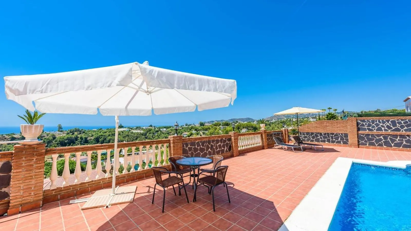 Villa Martin Nerja By Ruralidays